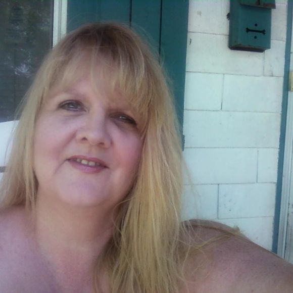 Meet your Posher, Sharon - Picture 1 of 1